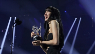 lisa of blackpink sets three guinness world records as a solo artist