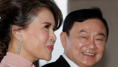 thai prime minister walks out of press conference after being questioned about ex leader thaksin shinawatra