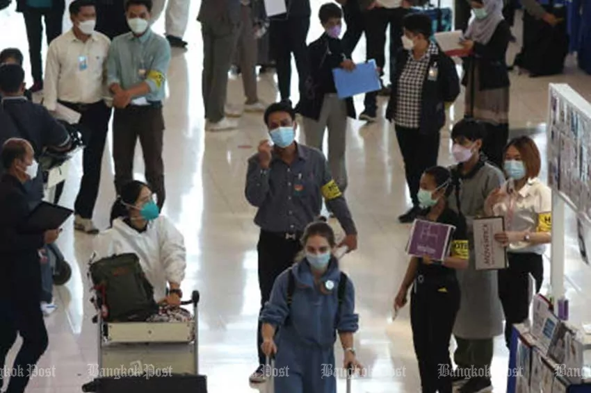 Thailand reverses its COVID-19 immunization requirement for tourists