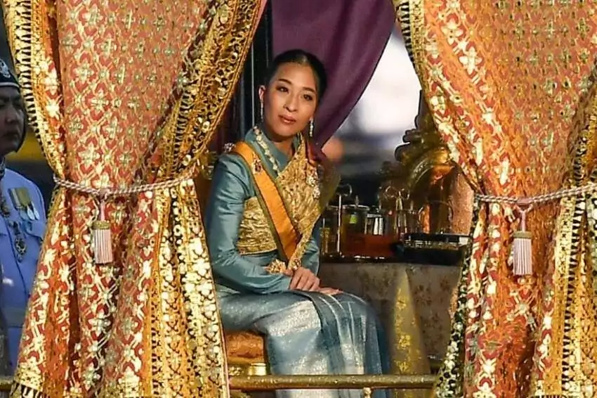 the thai king's daughter is still unconscious several weeks after falling