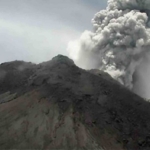 mt marapi in indonesia erupts spewing 300 meter high ash