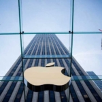 apple predicts another revenue decline and declares iphone production issues resolved