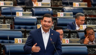 economics minister rafizi ramli says malaysia welcomes energy commerce and investment