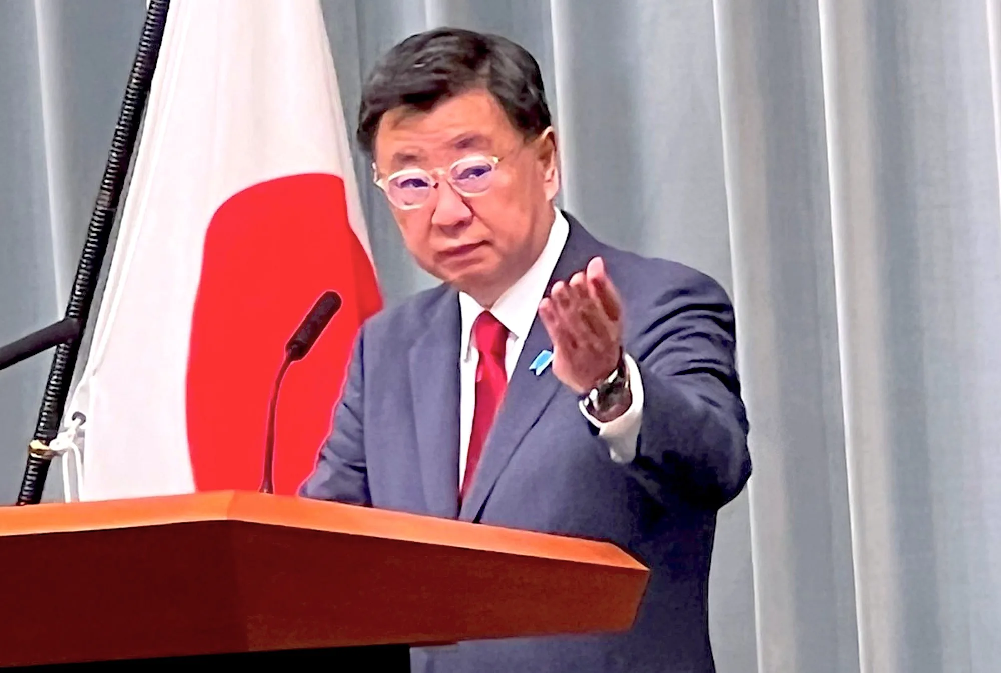 violation of airspace by uncrewed surveillance balloons unacceptable japan tells china
