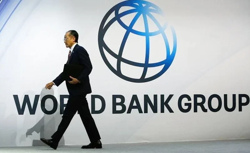 world bank predicts that malaysias economy will contract after expanding by 7 8 per cent in 2022