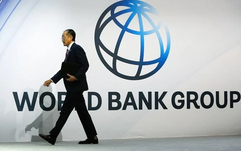 world bank predicts that malaysias economy will contract after expanding by 7 8 per cent in 2022