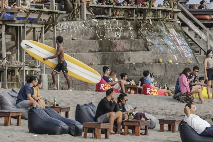 indonesia's bali wants to make it harder for russian tourists to get visas