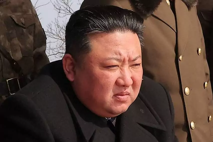 Kim supervises US-South Korea nuclear counterattack simulation