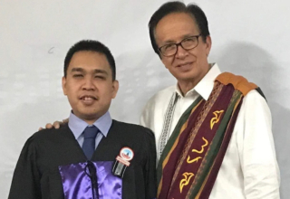 blind graduate makes history as first bar passer in philippines