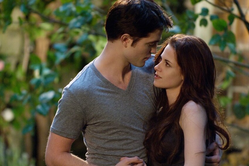 did 'twilight' foreshadow 'new moon' fans find hidden clues