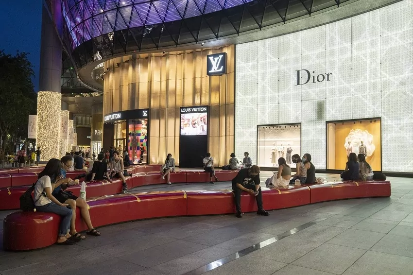 High-end Homes and Exotic Cars: Wealthy Chinese in Singapore’s Changing Investment Trends