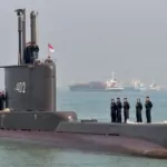 indonesian navy submarine with 53 crew members goes missing