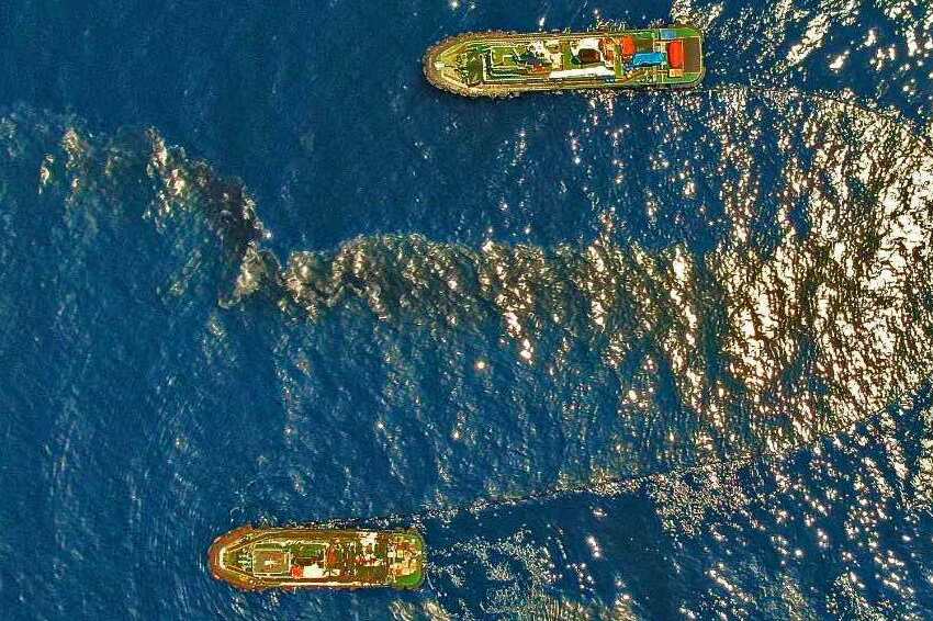 mindoro oil spill p400m income loss, marcos visits