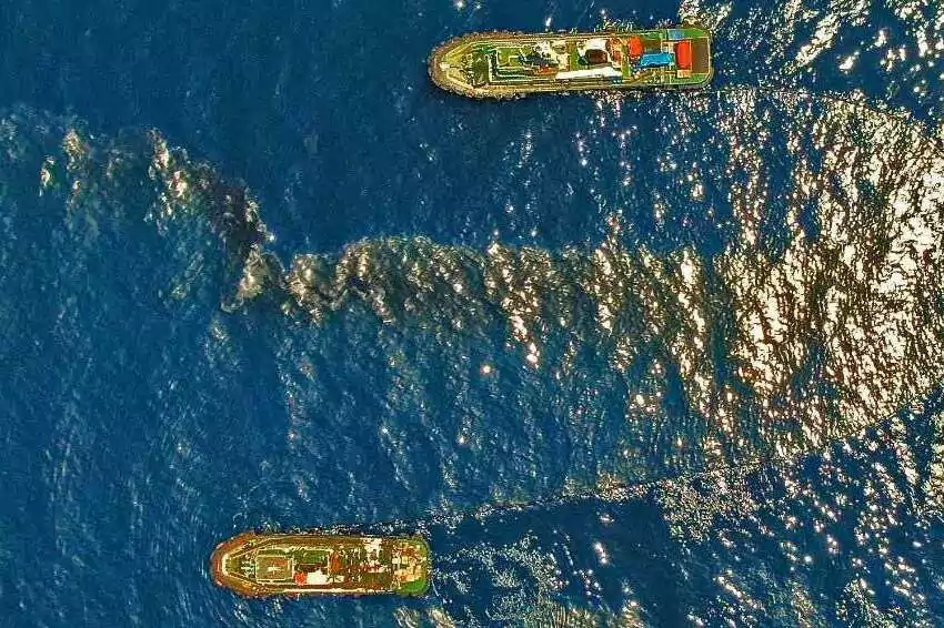 mindoro oil spill p400m income loss, marcos visits