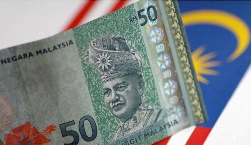 are malaysia's ringgit and singapore dollar making history with their currency battle