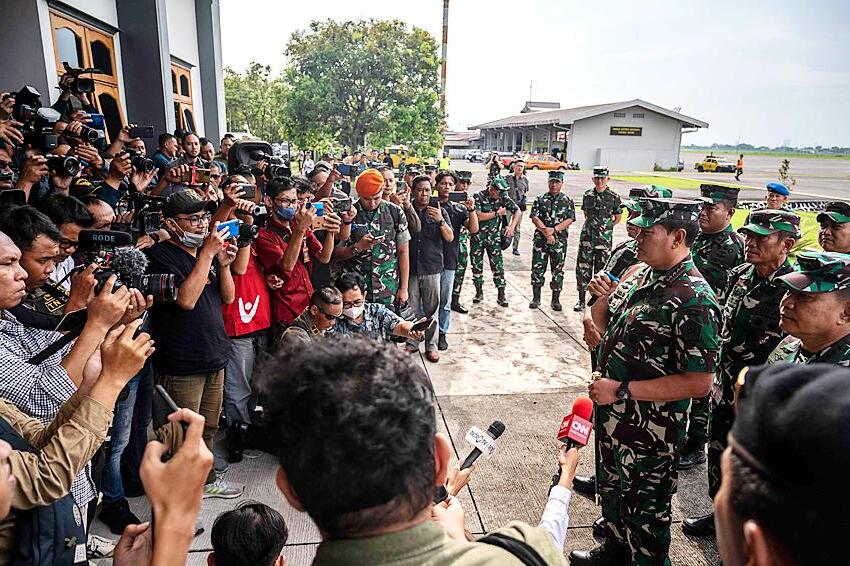 indonesian papua separatists threaten hostage execution to secure talks