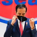asean leaders' summit in jakarta aindonesian president joko widodo arranges his mask during a news conference after attending the asean leaders' summit in jakarta