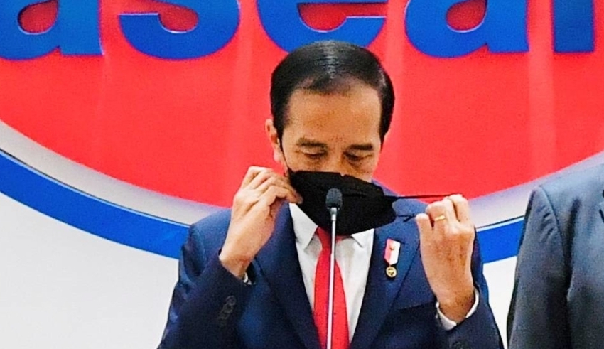 asean leaders' summit in jakarta aindonesian president joko widodo arranges his mask during a news conference after attending the asean leaders' summit in jakarta