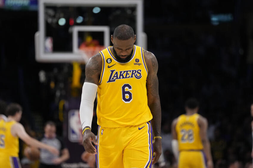 lakers eye kyrie irving will lebron james delay retirement for another title shot