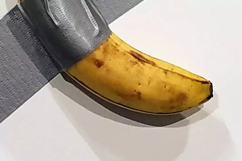 Art student eats Cattelan’s banana in protest against commercialization of art