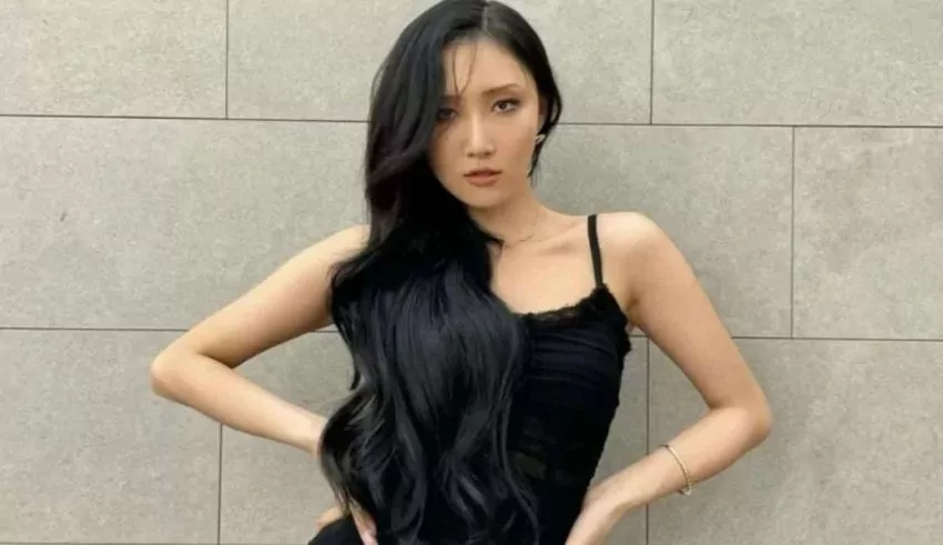 MAMAMOO’s Hwasa was dating someone for 5 years; Agency made brief response