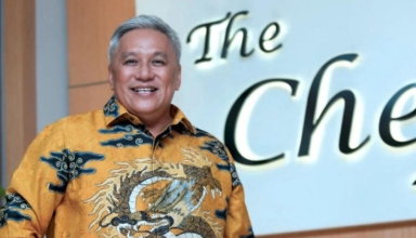 malaysian celebrity chef wan reveals lymphoma diagnosis with signature optimism