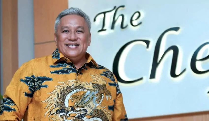 Malaysian Celebrity Chef Wan Reveals Lymphoma Diagnosis with Signature Optimism
