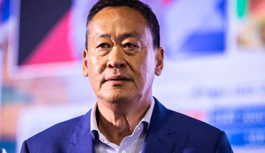Thai PM Needs to Step Up to Turn Economy Around