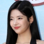 anxiety prompts k pop itzy’s lia to take a break