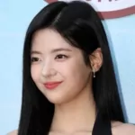 anxiety prompts k pop itzy’s lia to take a break