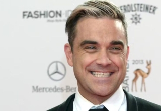 robbie williams rocks the metaverse