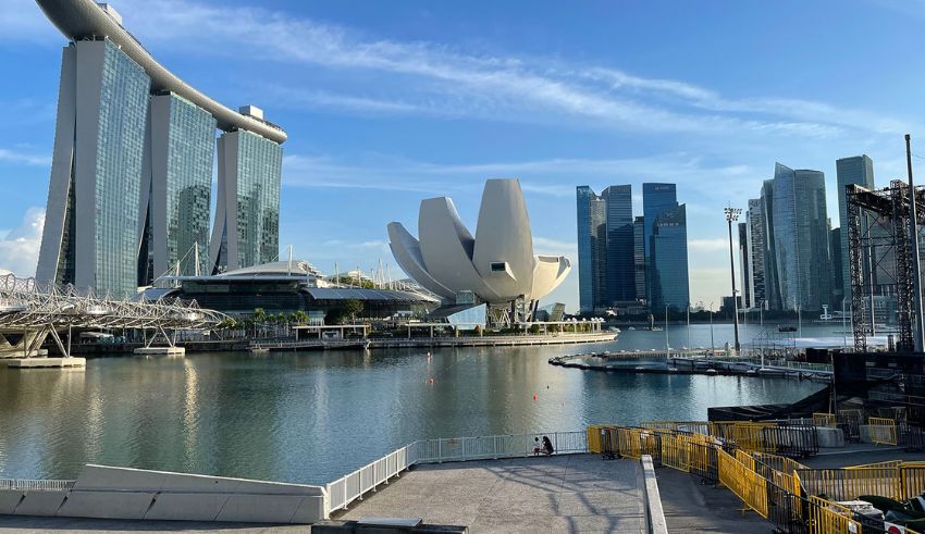 singapore surpasses hong kong as the world's freest economy