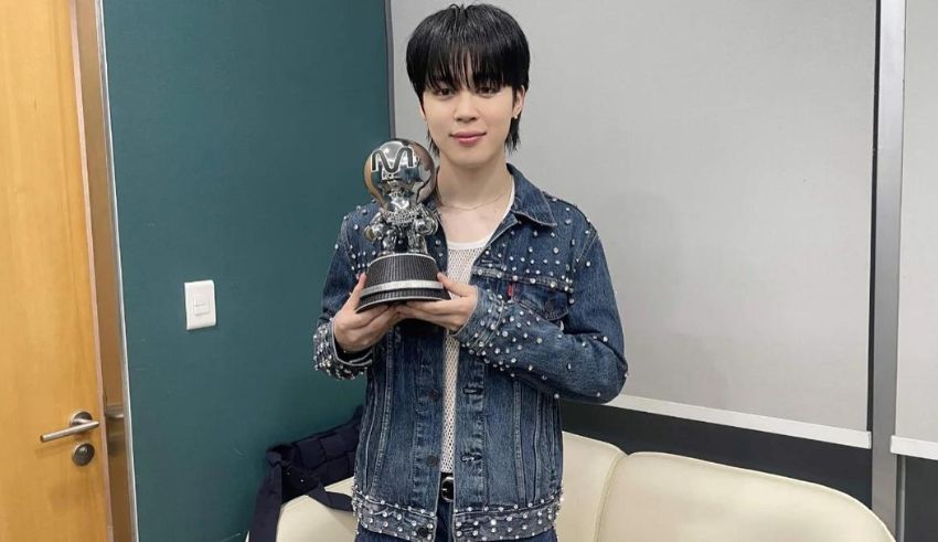 huge win for bts' jimin he is 1st soloist to win tma idol award