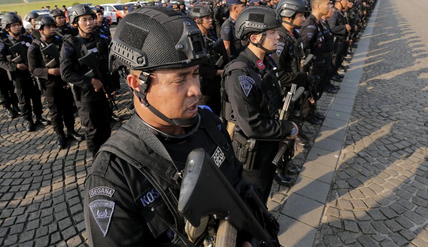 indonesia security forces on the lookout for vigilantes amid elections