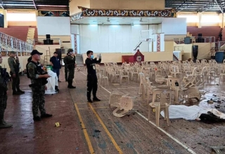 explosion at sunday mass in philippines gym kills 17, injures 57