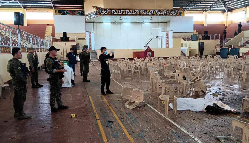 explosion at sunday mass in philippines gym kills 17, injures 57