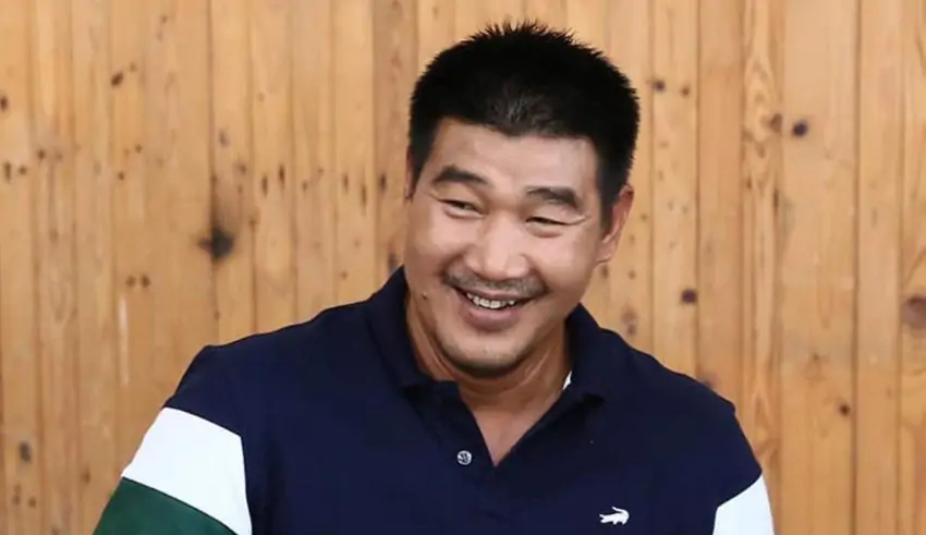 somluck kamsing, thai olympic boxing champion, accused of sexually assaulting teen girl