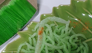 here's why koreans are eating fried toothpicks