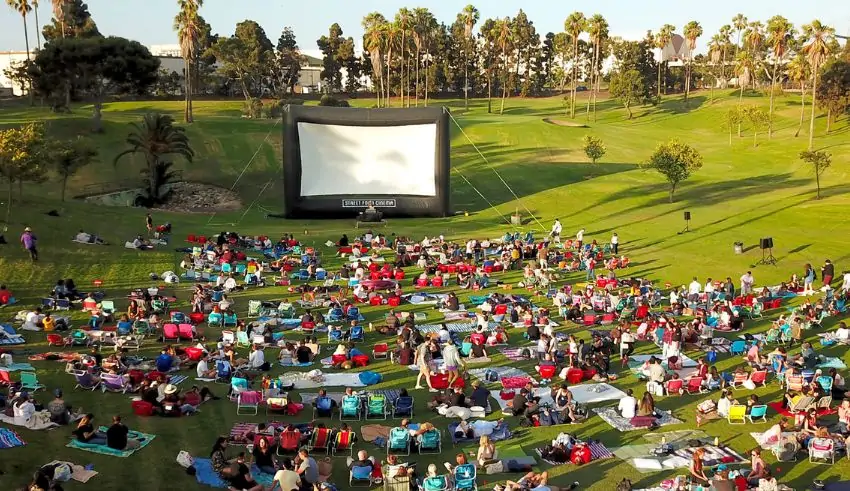 Top 8 Coolest Movie Theatres in Metro Manila for Cinephiles To Visit