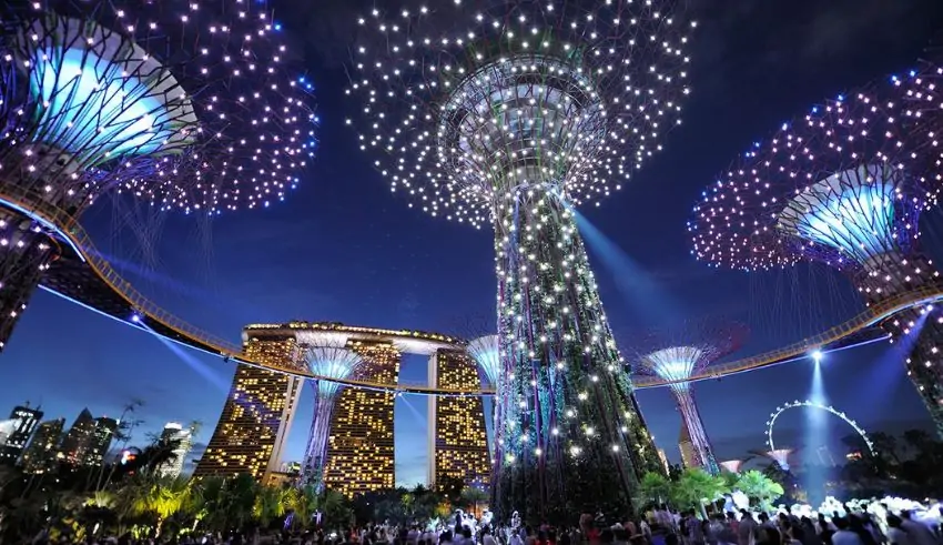How Singapore Tourism Board Turns Ordinary Moments into Extraordinary Ones with 3D Billboards