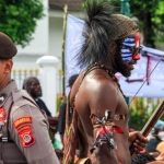 indonesia's papua conflict viral video alleges cruelty by military