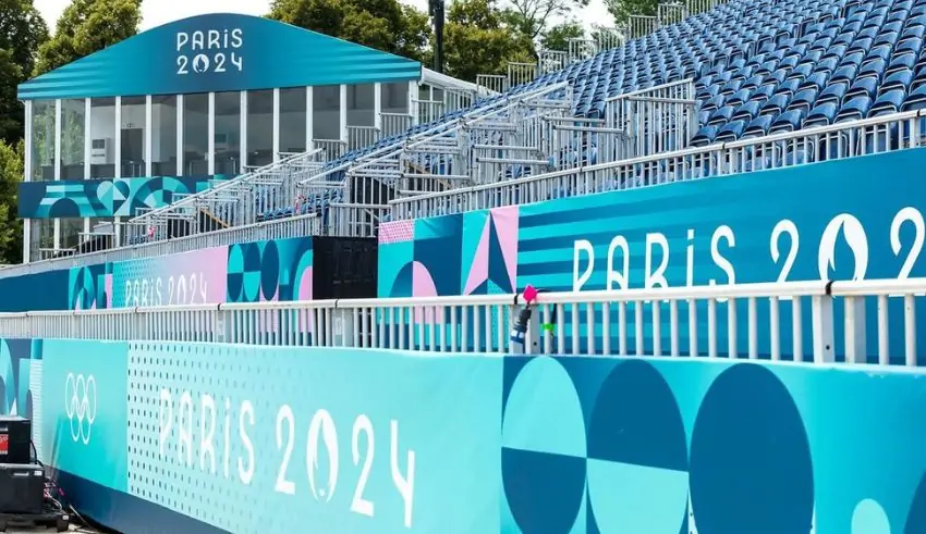 Olympic Athletes now Saying Bonjour to Paris: Central Paris Locks Down