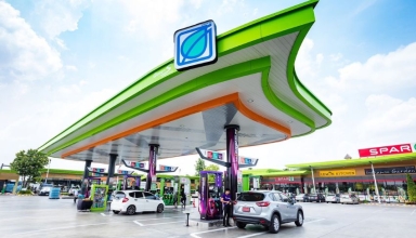 bangchak reduces the price of premium oil to 5 baht ahead of christmas & new year