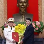 comrade le quoc hung has been promoted from lieutenant general to senior lieutenant general