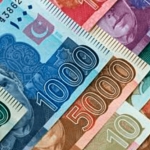 pakistan unveils new currency notes for public circulation