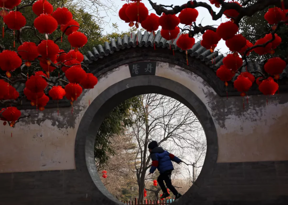 China Prepares for Lunar New Year Amid Economic Concerns