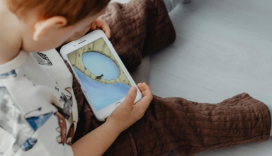 singapore issues strict screen use guidelines for children