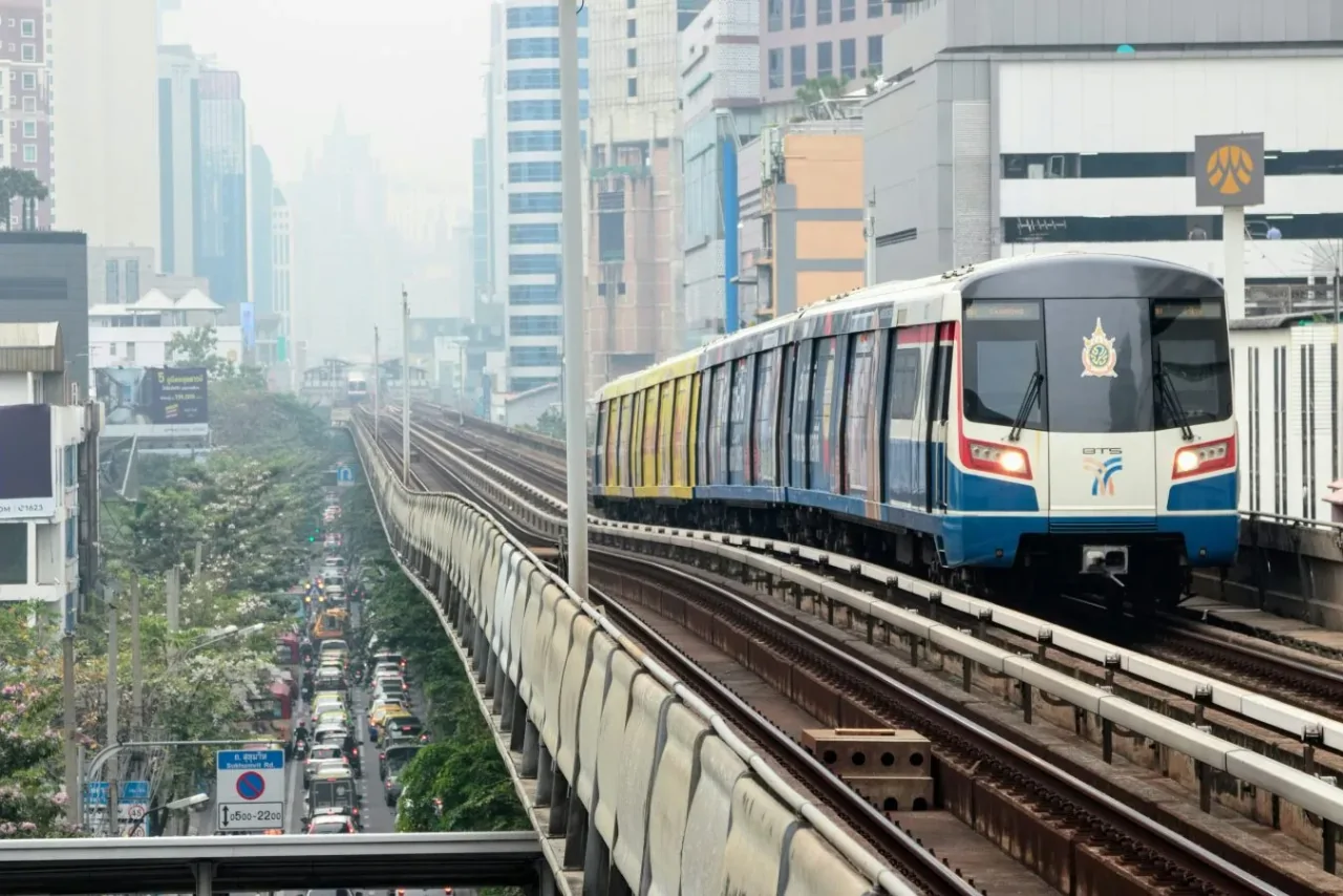 thai e train