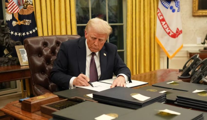 us temporarily halts foreign aid to pakistan, several projects impacted