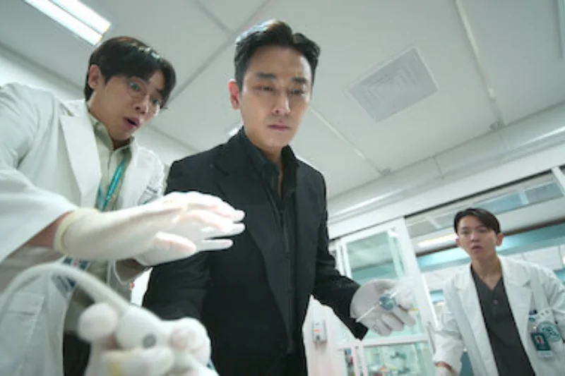 The Trauma Code: Heroes On Call isn't a regular medical K-drama